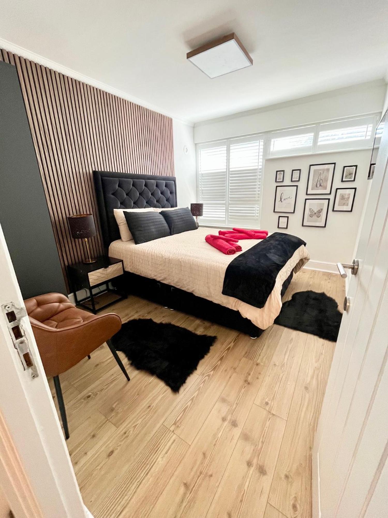 Newly Refurbished ,Chic, Attractive 3 Bedroom Flat Londyn Zewnętrze zdjęcie
